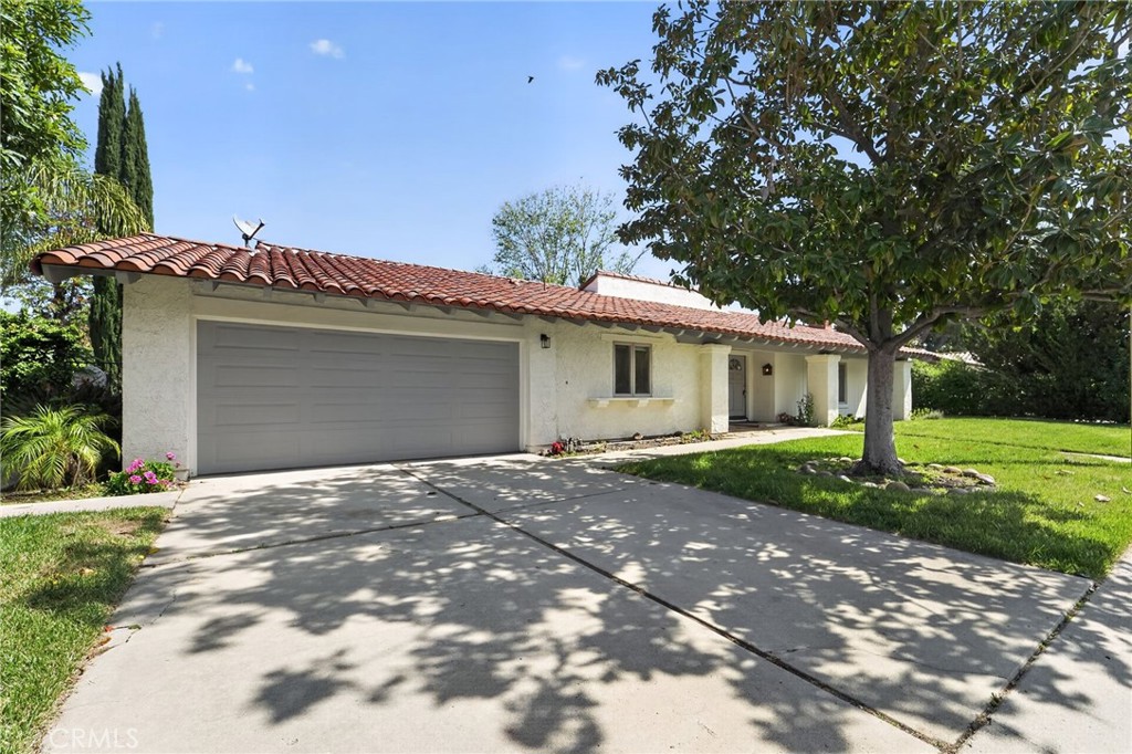 2257 Glastonbury