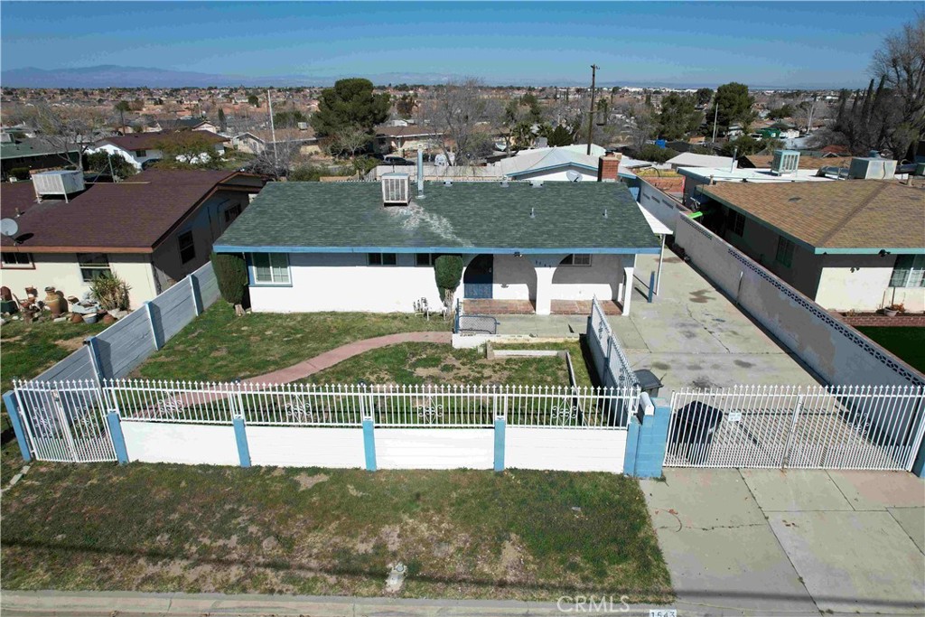 1543 Elizabeth Lake