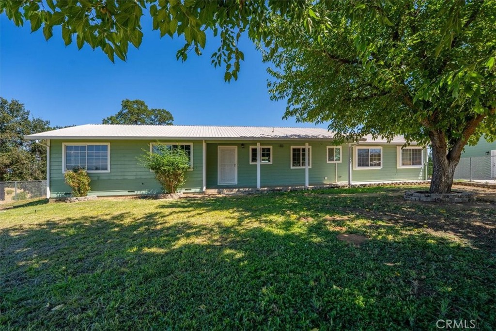 22132 Los Robles Way