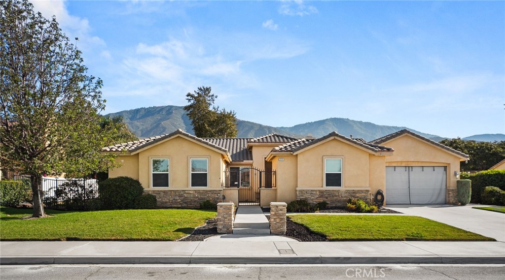 3318 W Jeanette