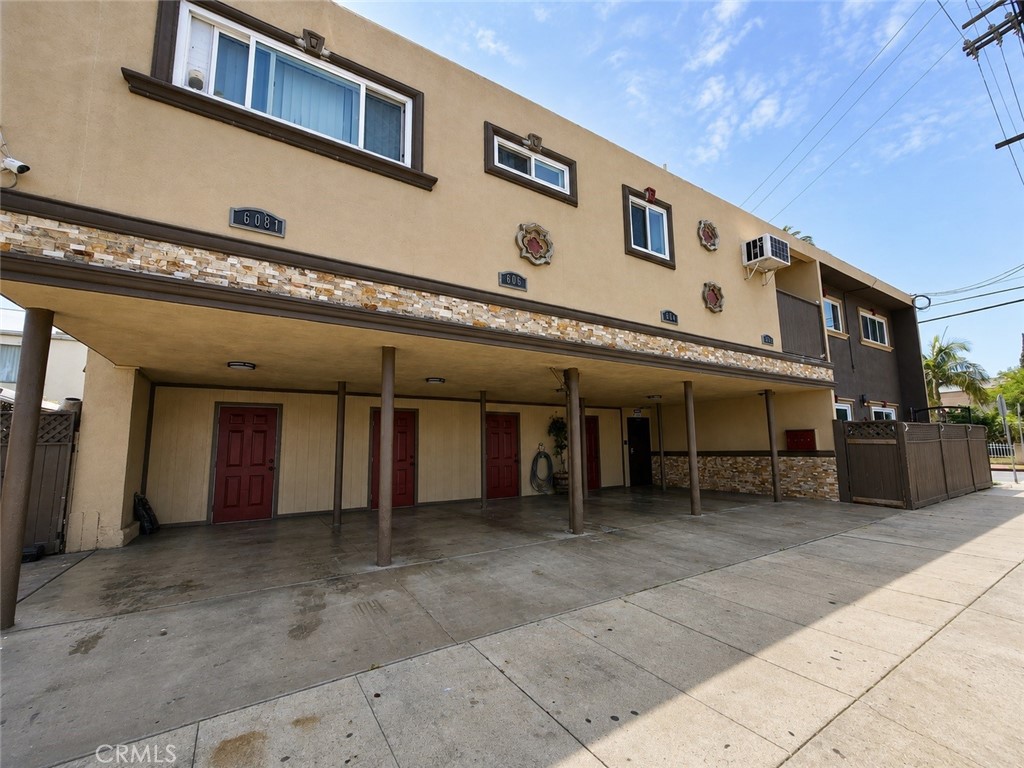 1805 E 6th