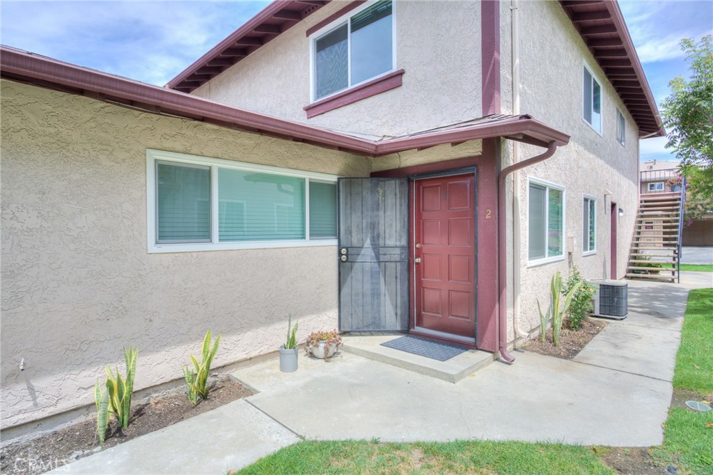 1085 W Sierra Madre 2