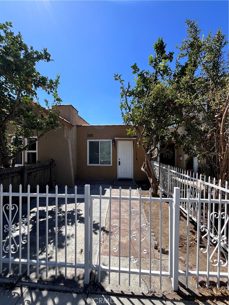 1634 W Parade Street A