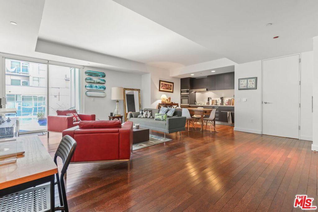 6250 Hollywood Boulevard 6L
