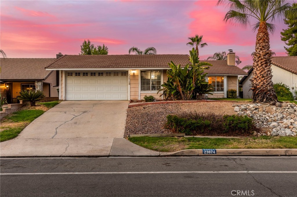 23874 Canyon Lake N