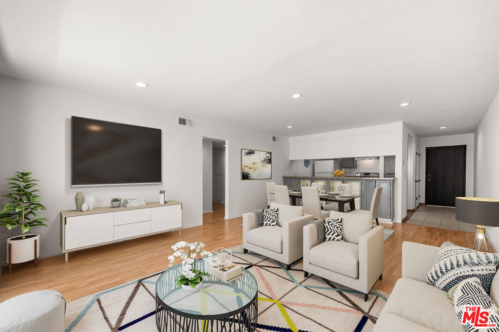 444 S Gramercy Place 10
