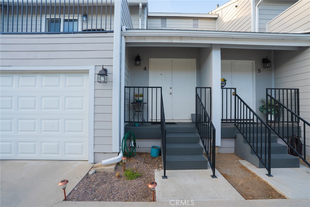 2104 Raymond 4