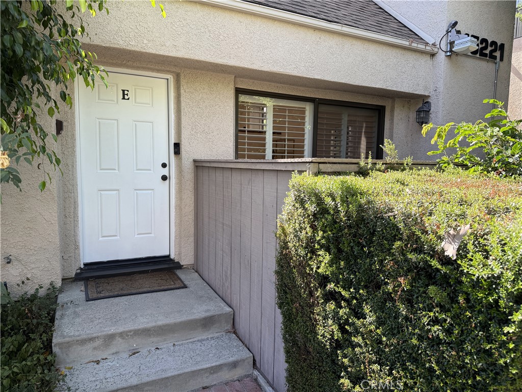 15221 Magnolia E