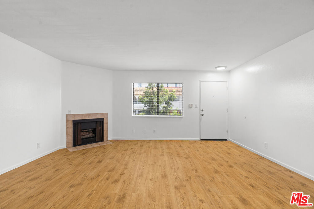 3939 Moore Street 105