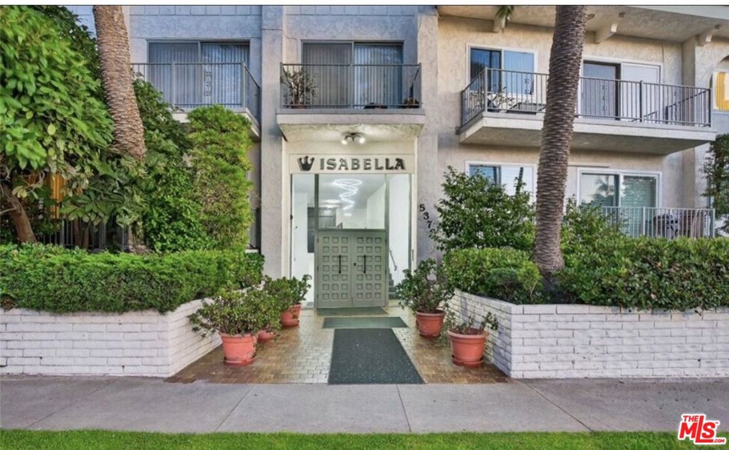 5376 Fairview Boulevard 104