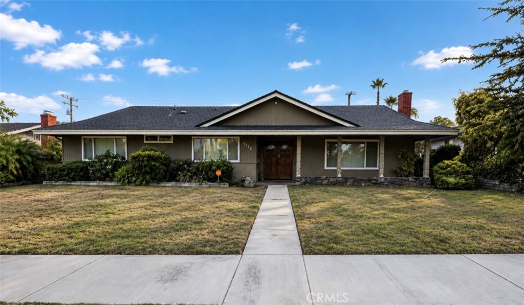1753 N San Antonio