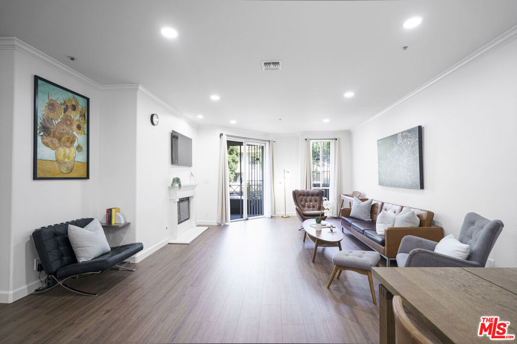 333 Westminster Avenue 104