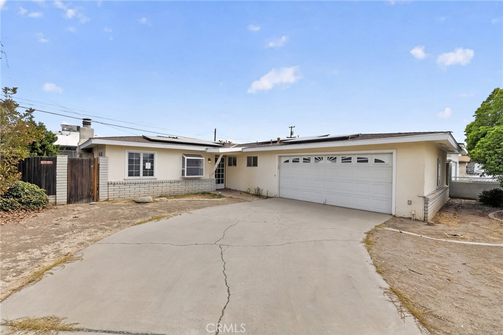3804 Laverne