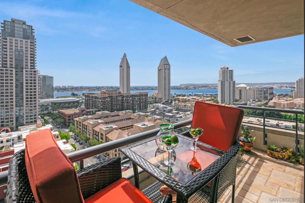 700 Front St 1303