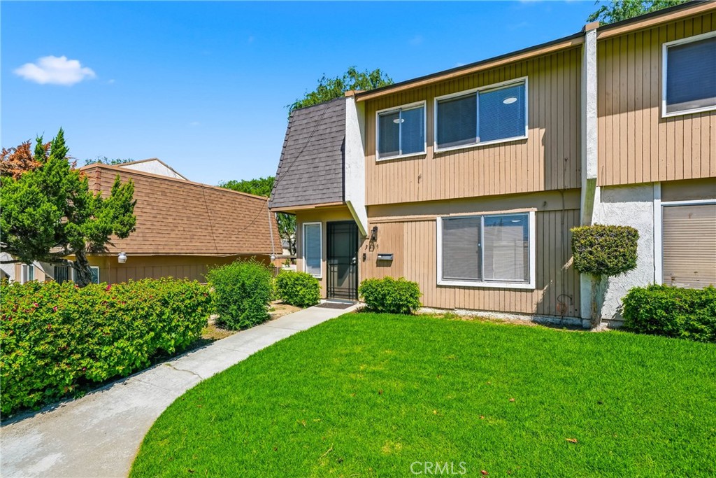 3469 Columbia