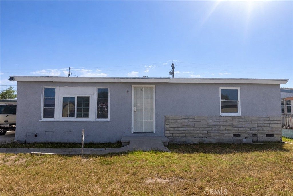 328 N Helena
