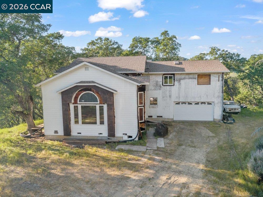 98 Oak Springs Dr