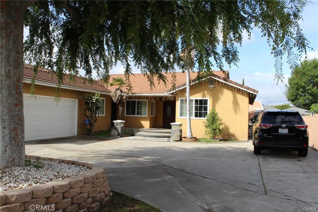 1233 S California