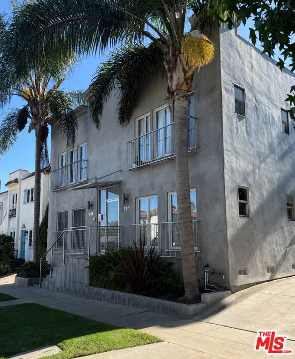 635 N Windsor Boulevard