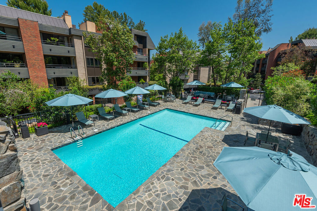 4736 Park Encino Lane 215
