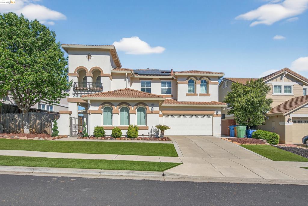 2631 Torrey Pines Dr