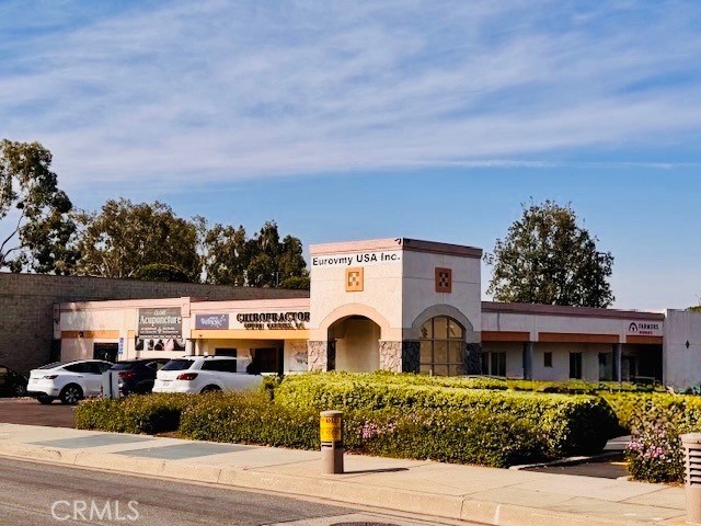 541 S Glendora I