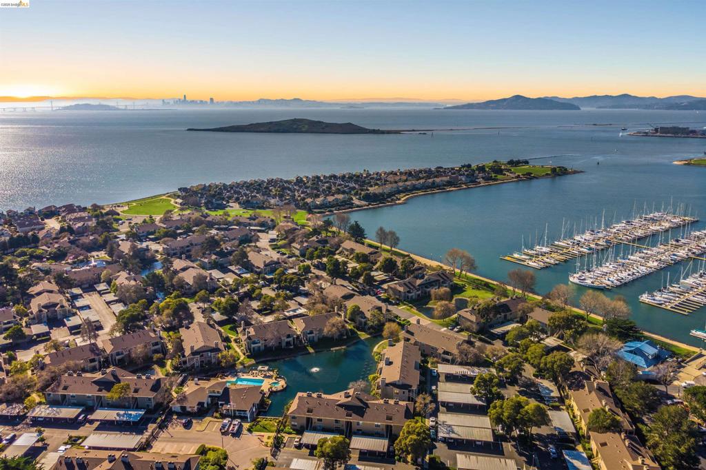91 Marina Lakes Dr