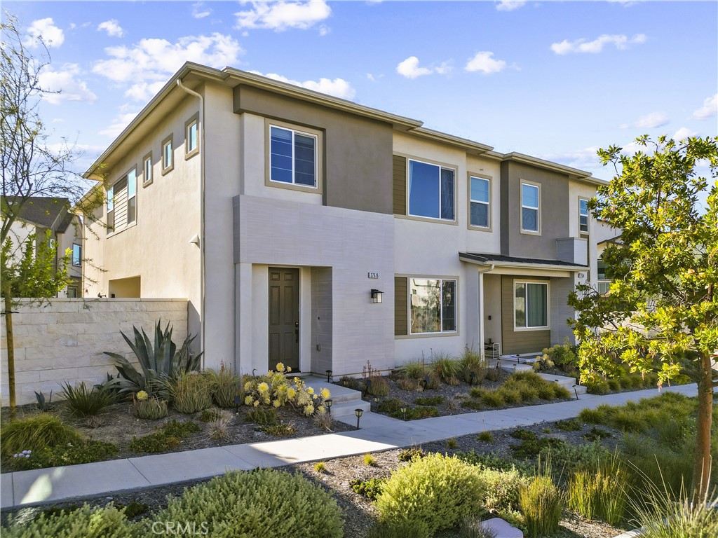 27616 Symphony Place