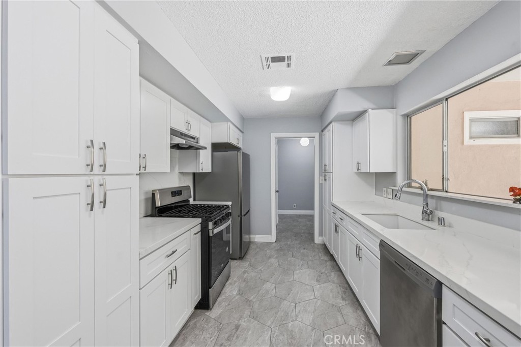 24673 Barton