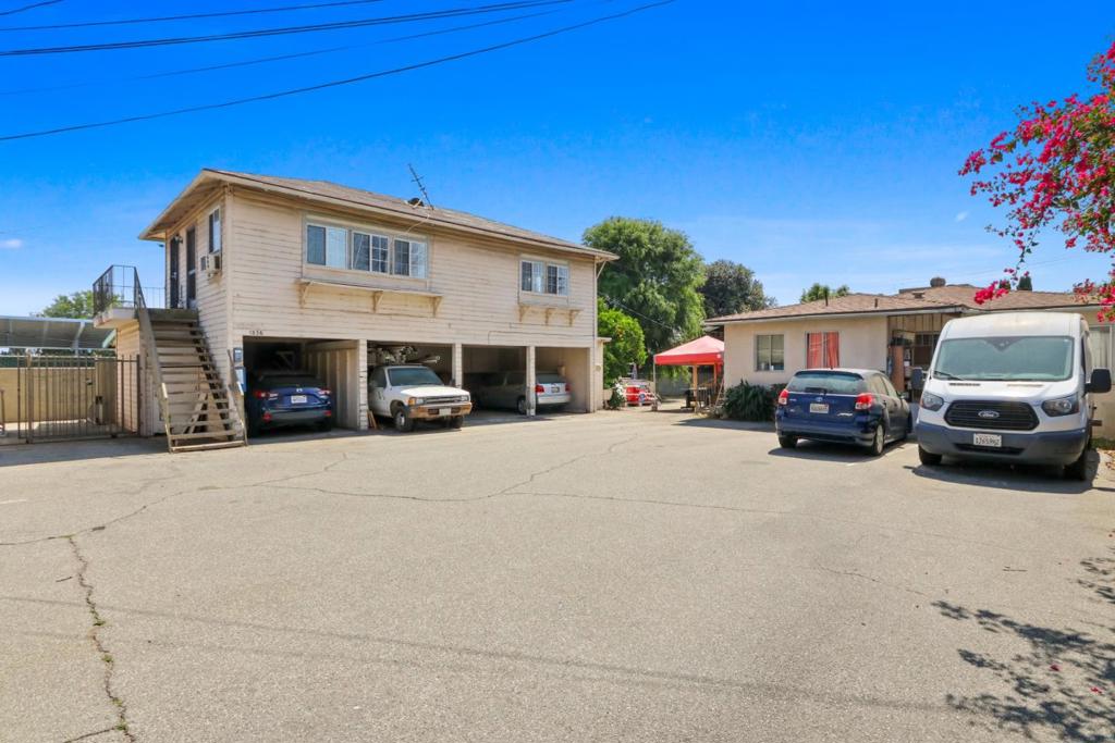 1332 E Las Tunas Drive
