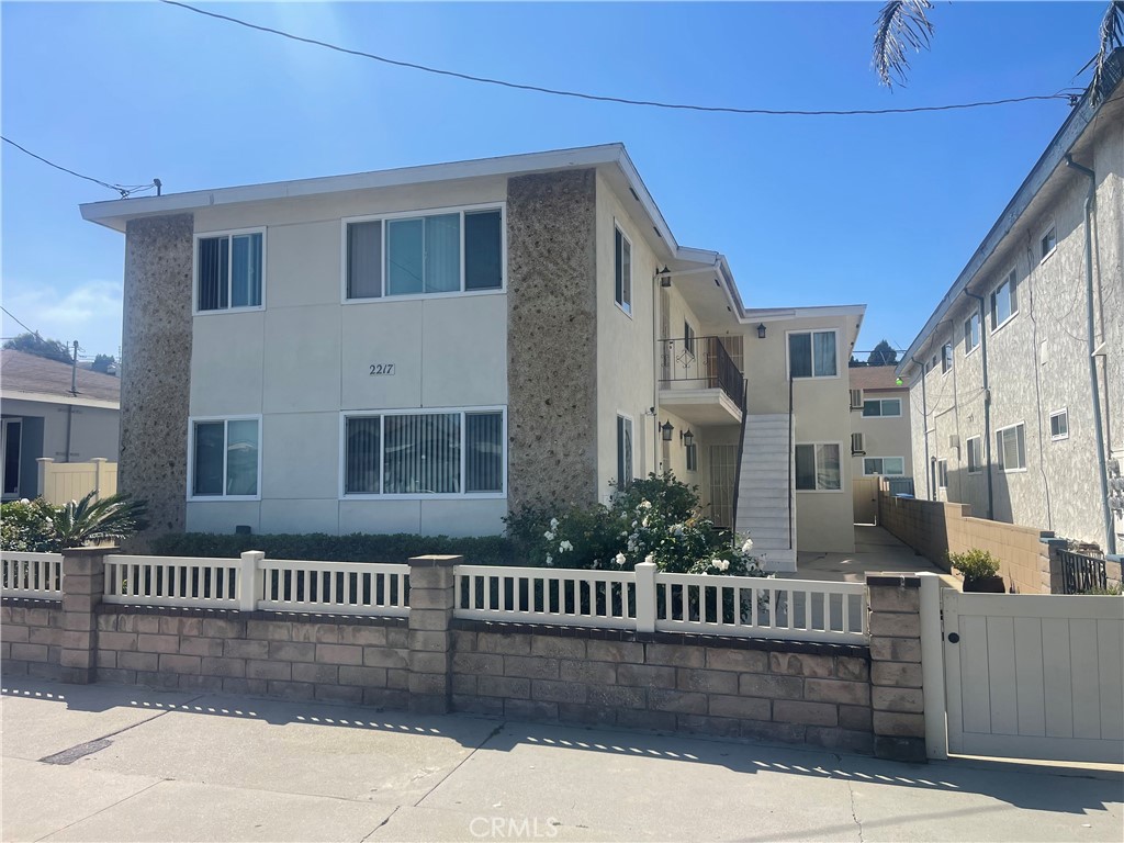 2217 S Grand 2