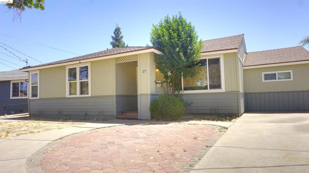 27 Robinson Ave