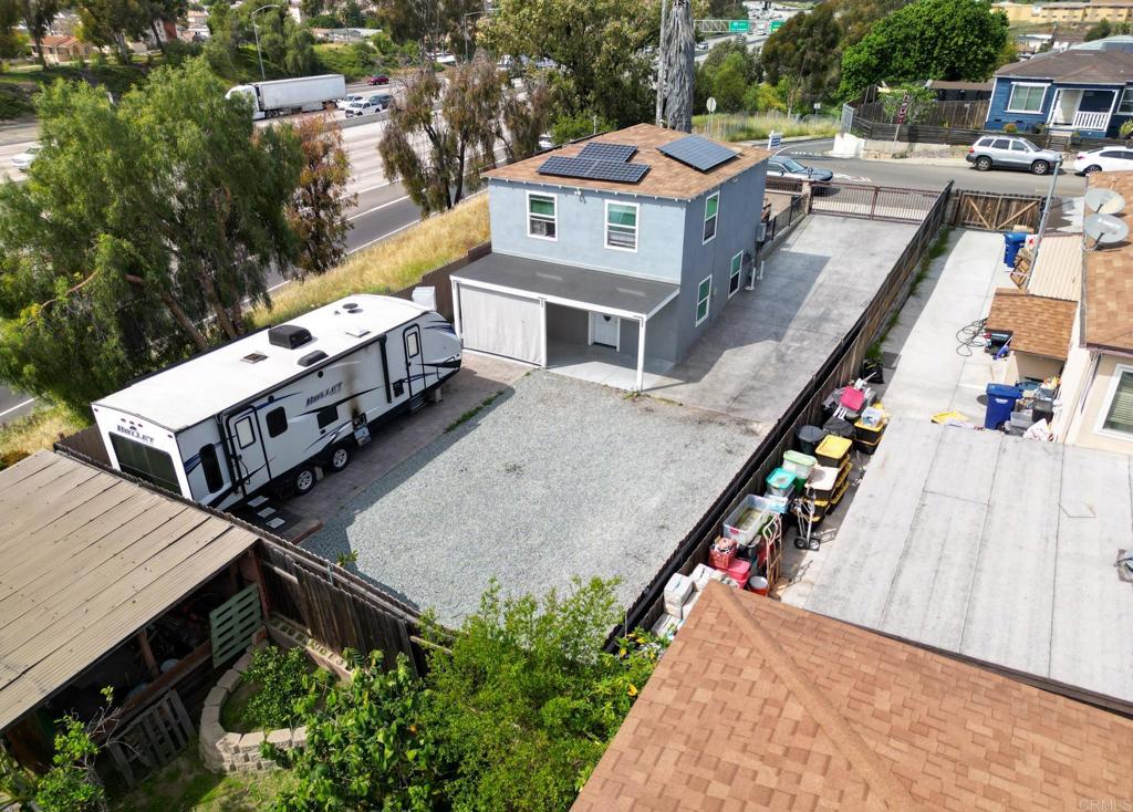2016 E 10th Street