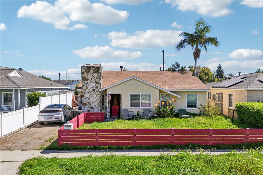 13932 Elmcroft