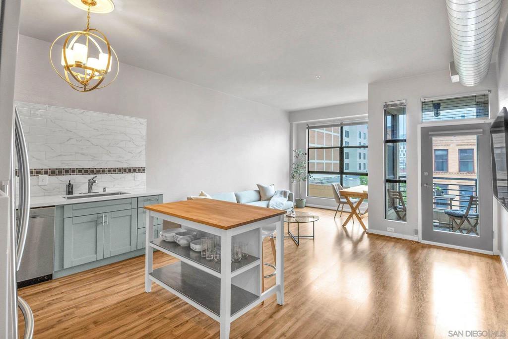 777 6th Ave 317
