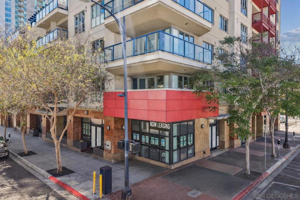 875 G St 108