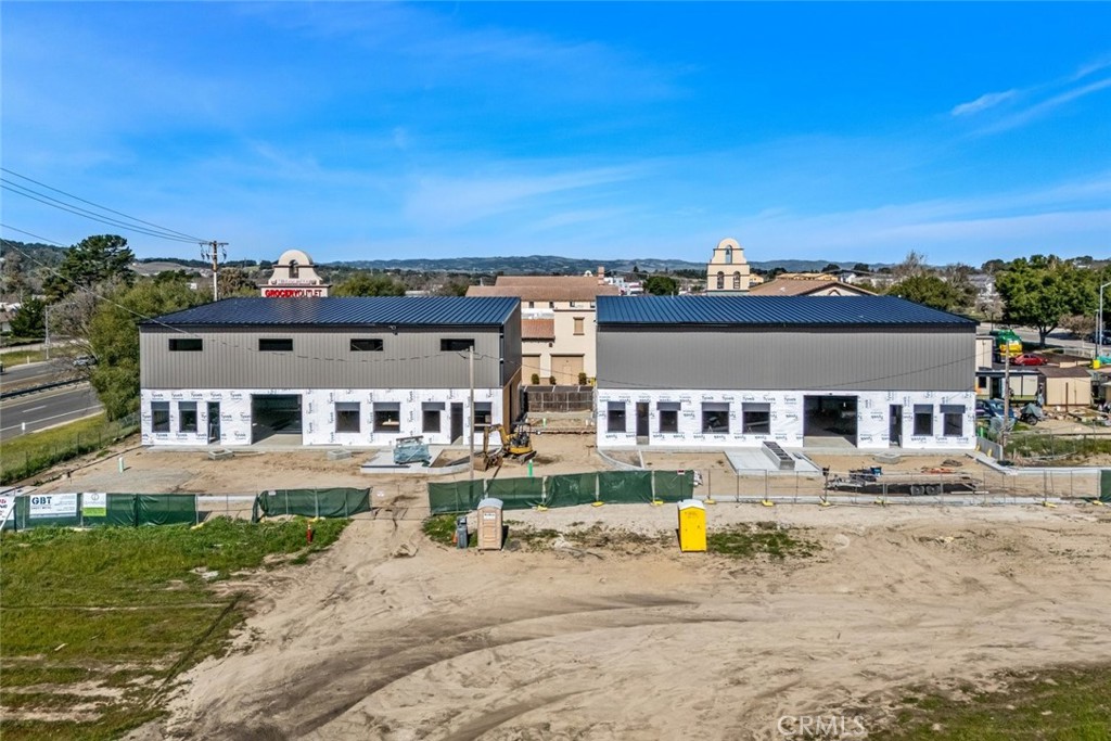 2440 El Camino Real