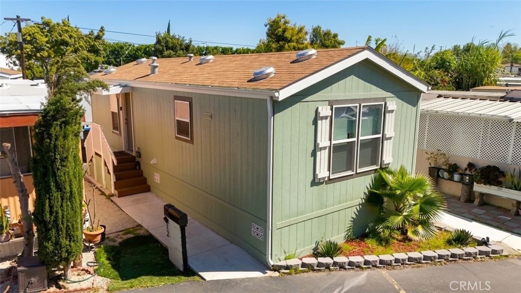 2767 W 1st 12