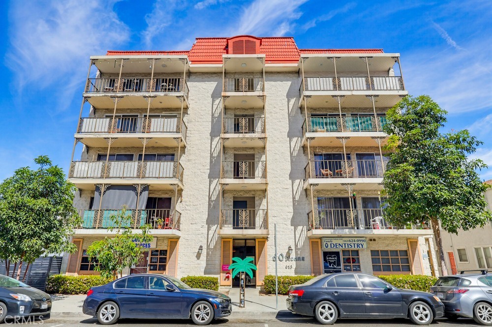 615 Broadway 205