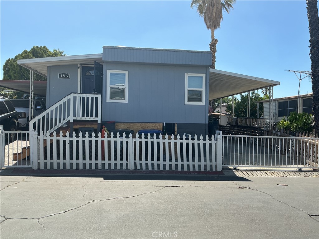 1097 N State 186