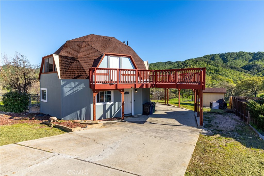 4922 Longhorn Lane