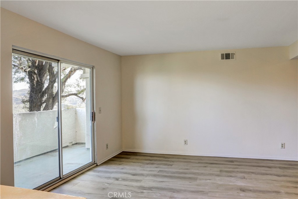 21309 Eucalyptus 203
