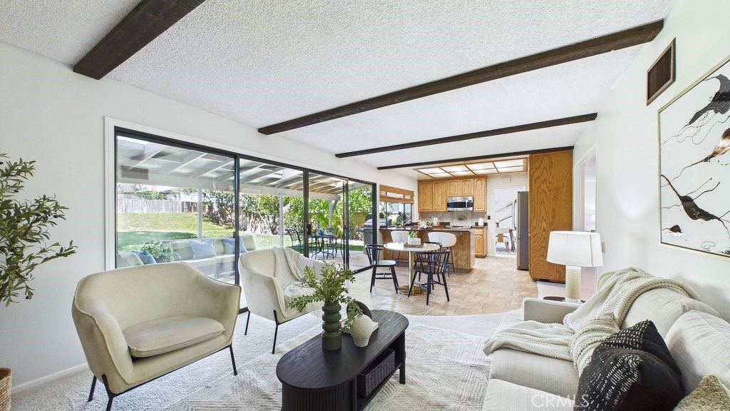 24187 Avenida Crescenta