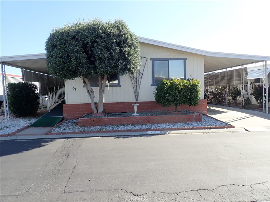 1300 W Menlo