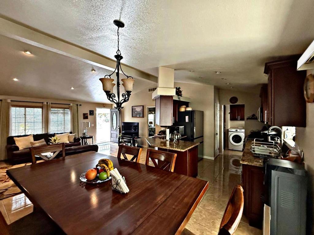 1010 ARROYO LINDO Court