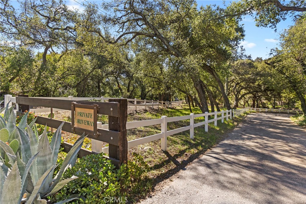 19411 Live Oak Canyon