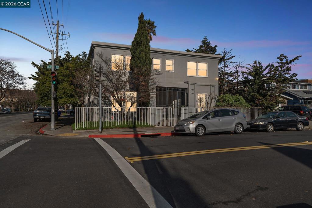 1401 Bissell Ave