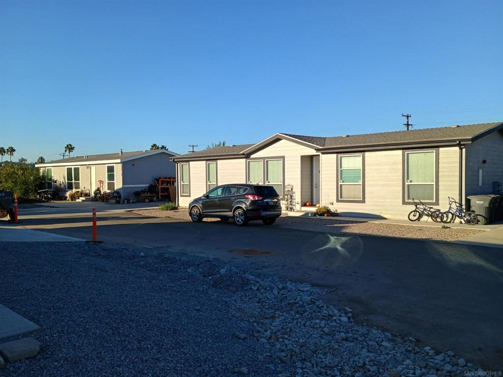 1040 GILLESPIE DR