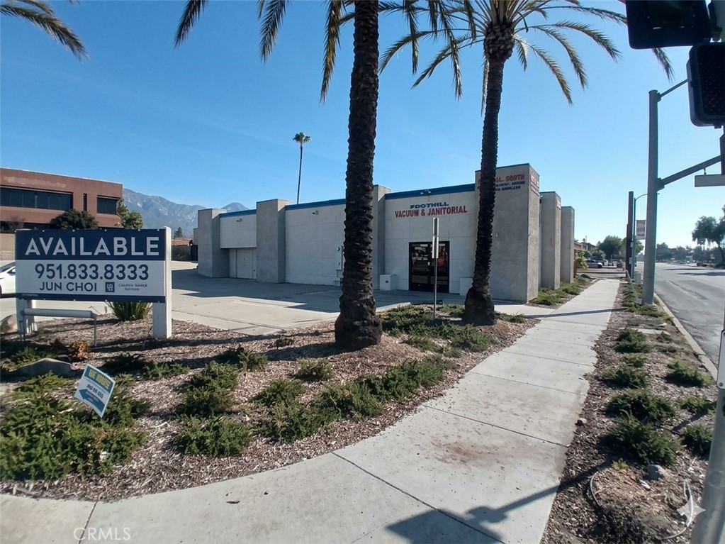 1595 W Foothill Boulevard