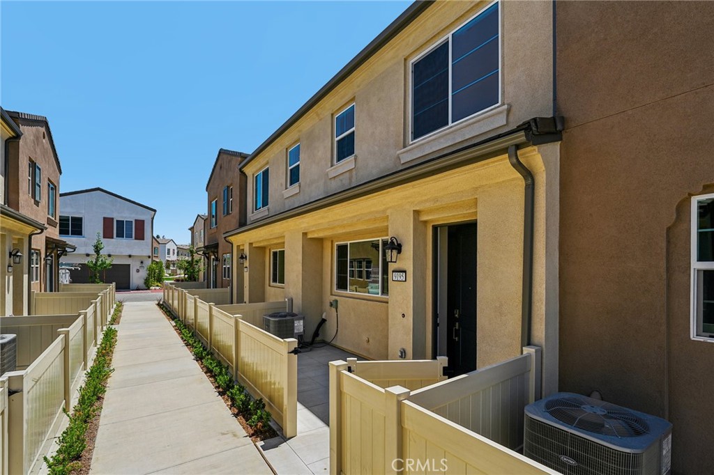 9195 Waverly Lane